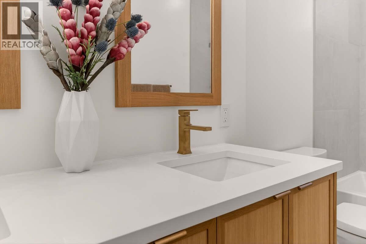 2224 Falls Street Unit# B, Nelson