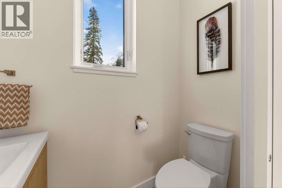 2224 Falls Street Unit# B, Nelson