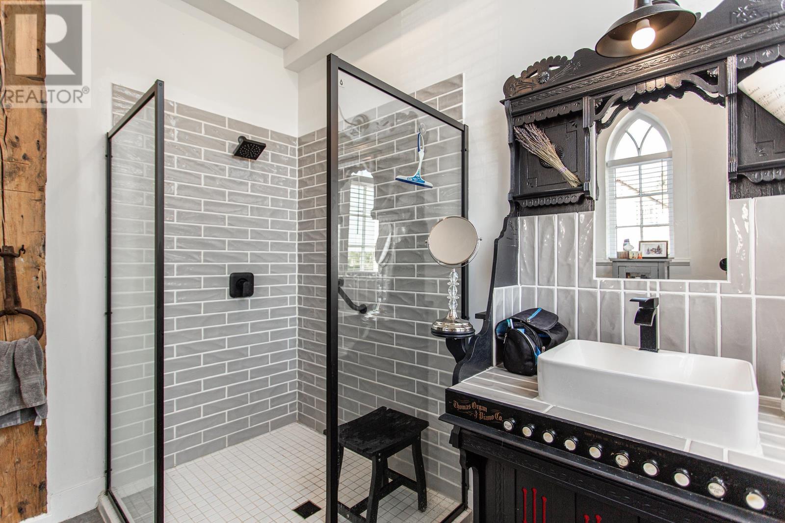 Property 22 of 30 of 579 Main Street