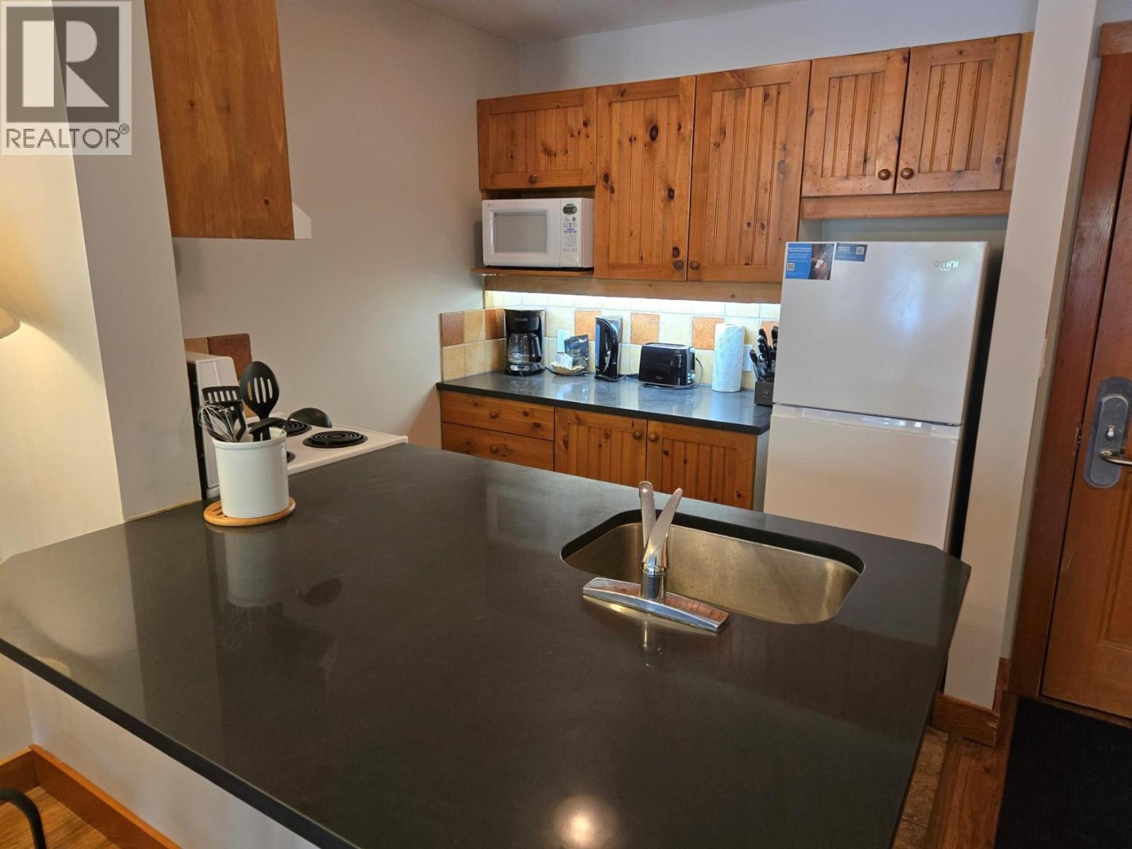 2080 Summit Drive Unit# 108, Panorama