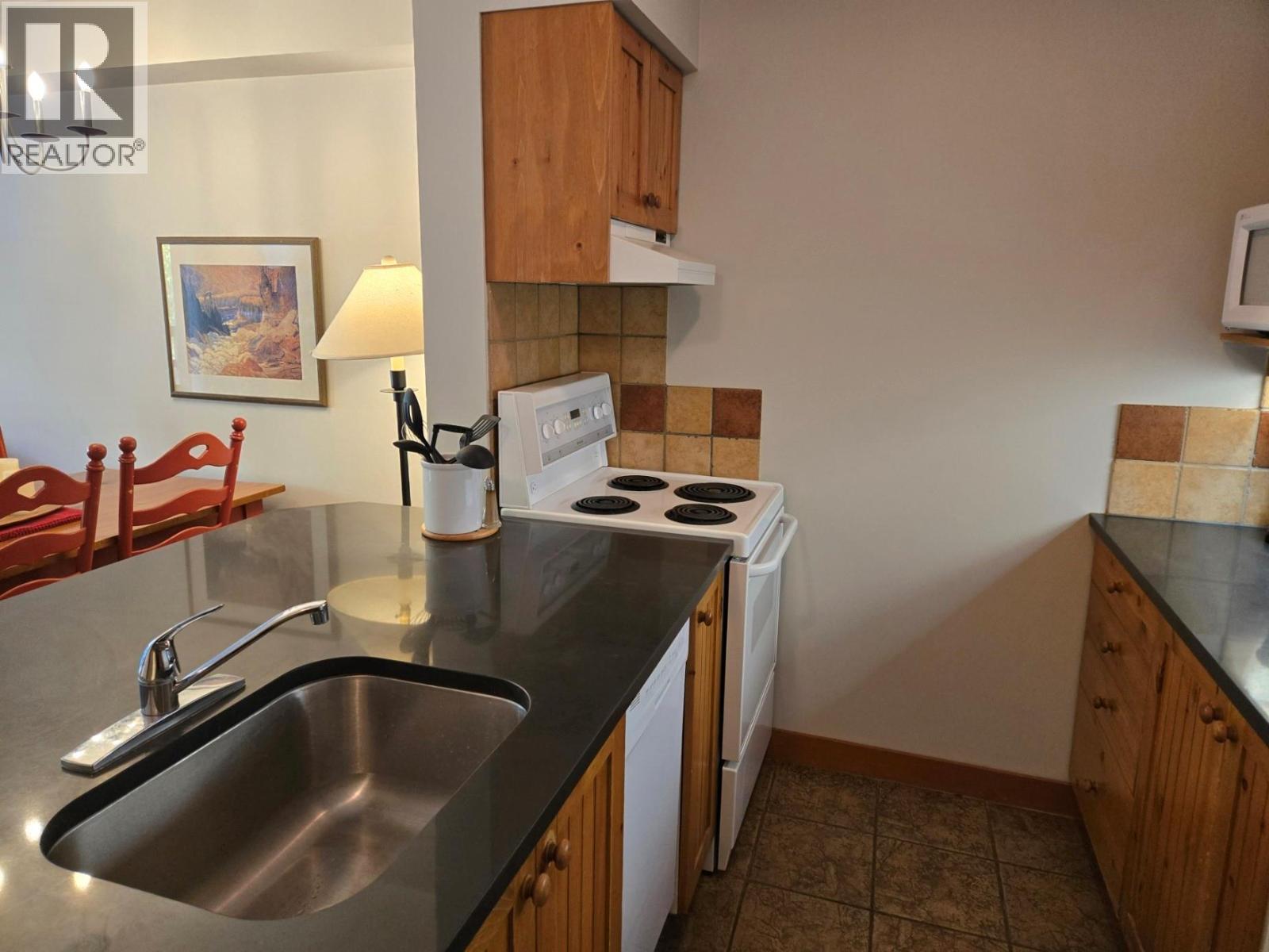 2080 Summit Drive Unit# 108, Panorama