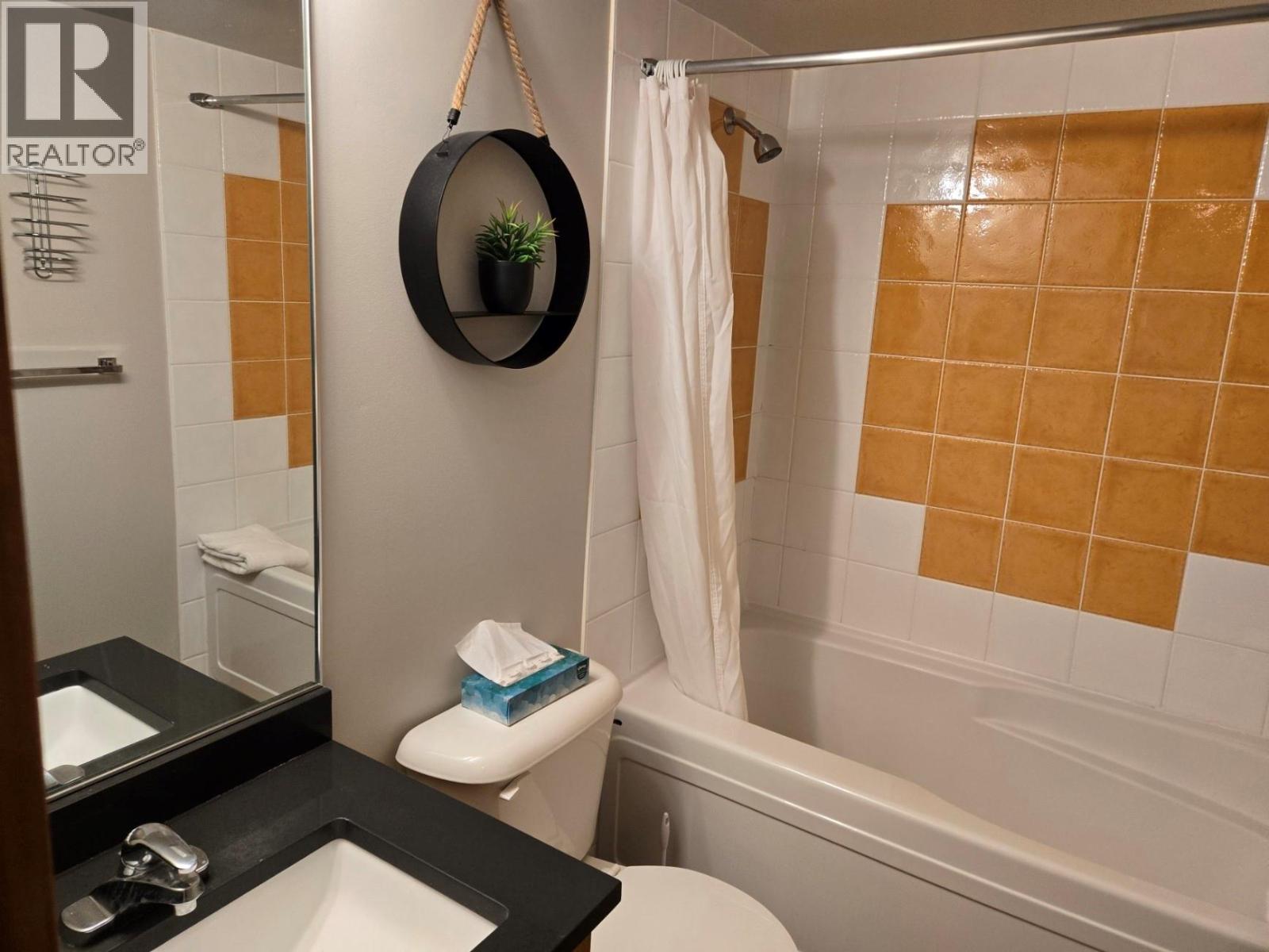 2080 Summit Drive Unit# 108, Panorama