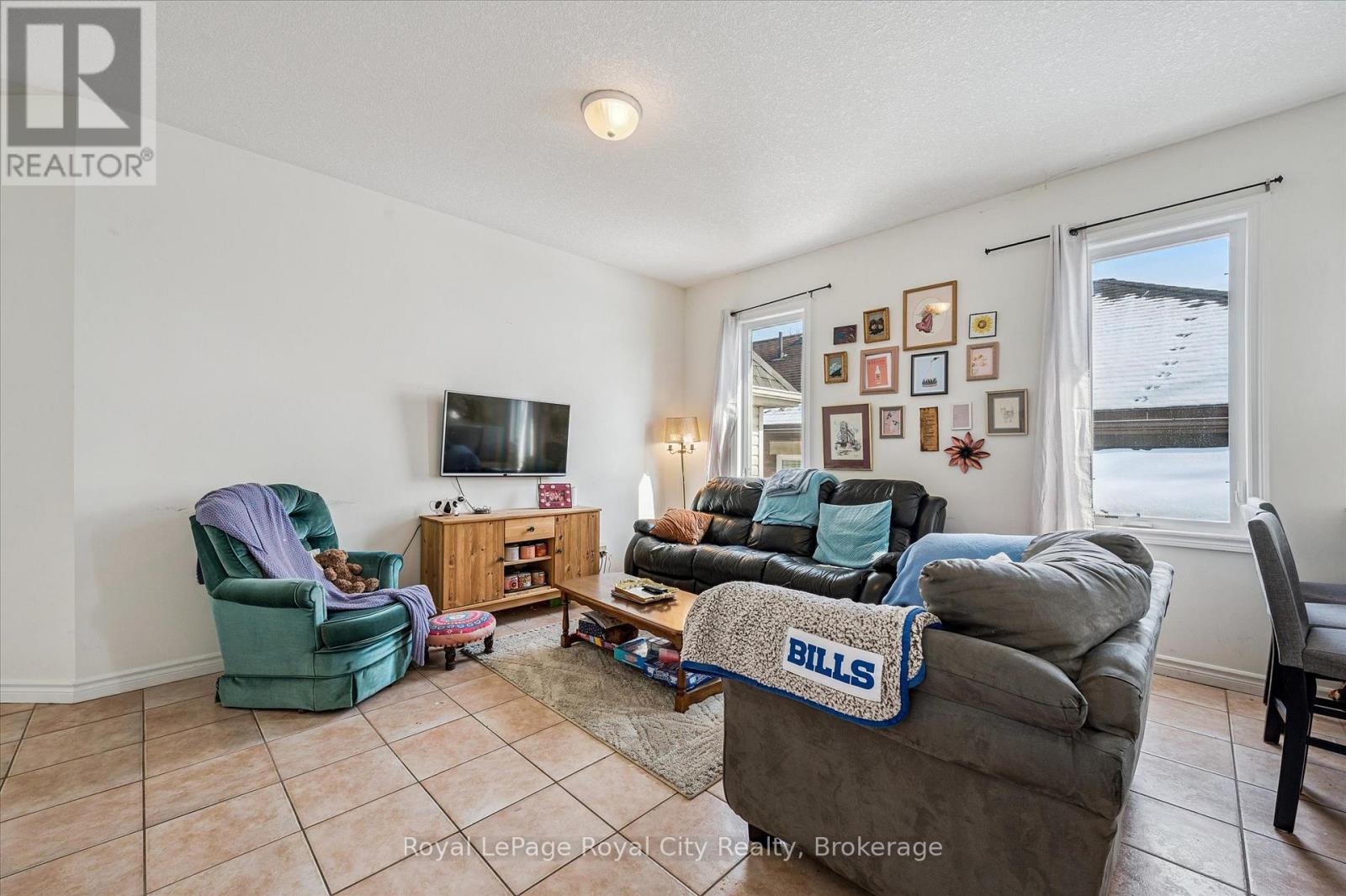 51 JOHNSTON STREET - Photo 4 of 27, Guelph (St. Patrick's Ward), Ontario