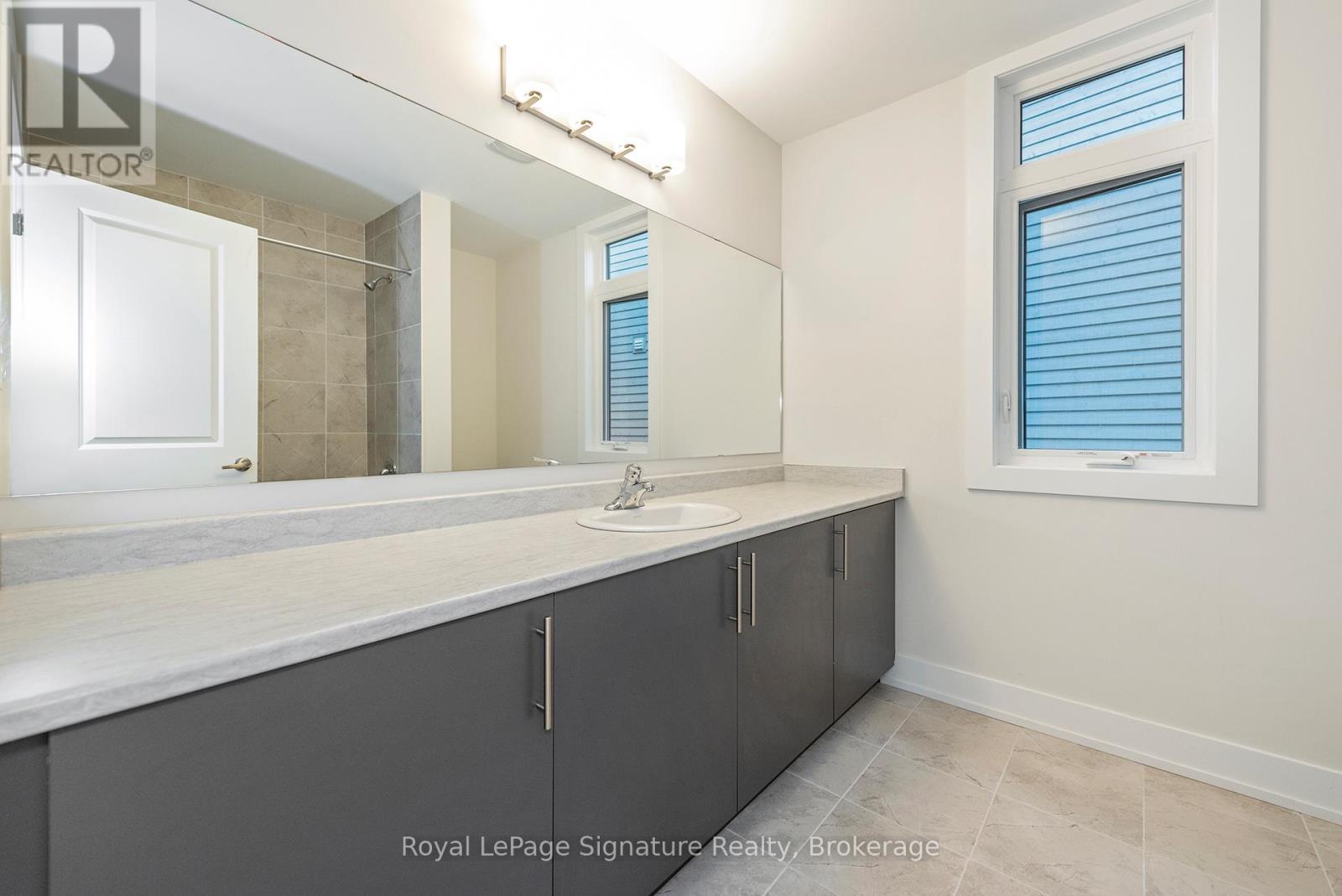 124 DOROTHY DRIVE - 33