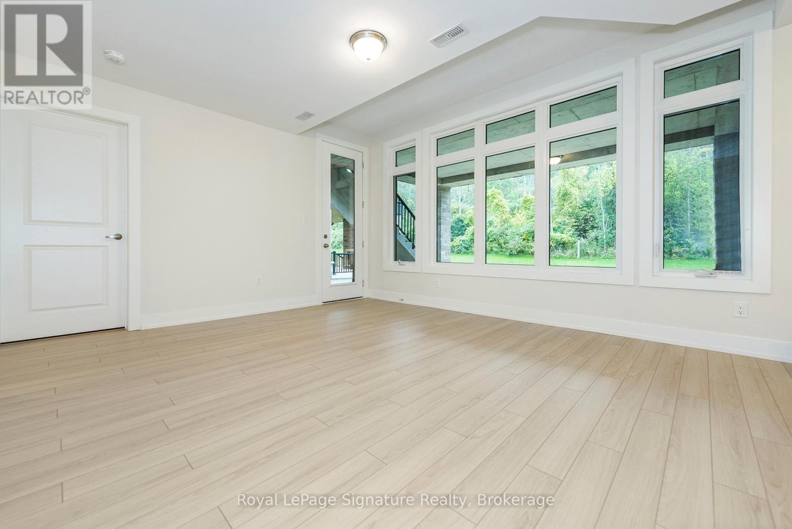124 DOROTHY DRIVE - 36