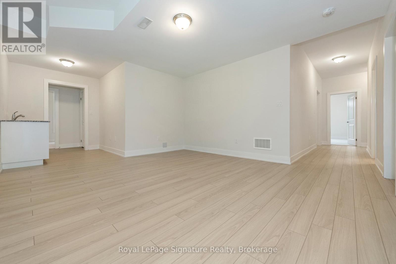 124 DOROTHY DRIVE - 37