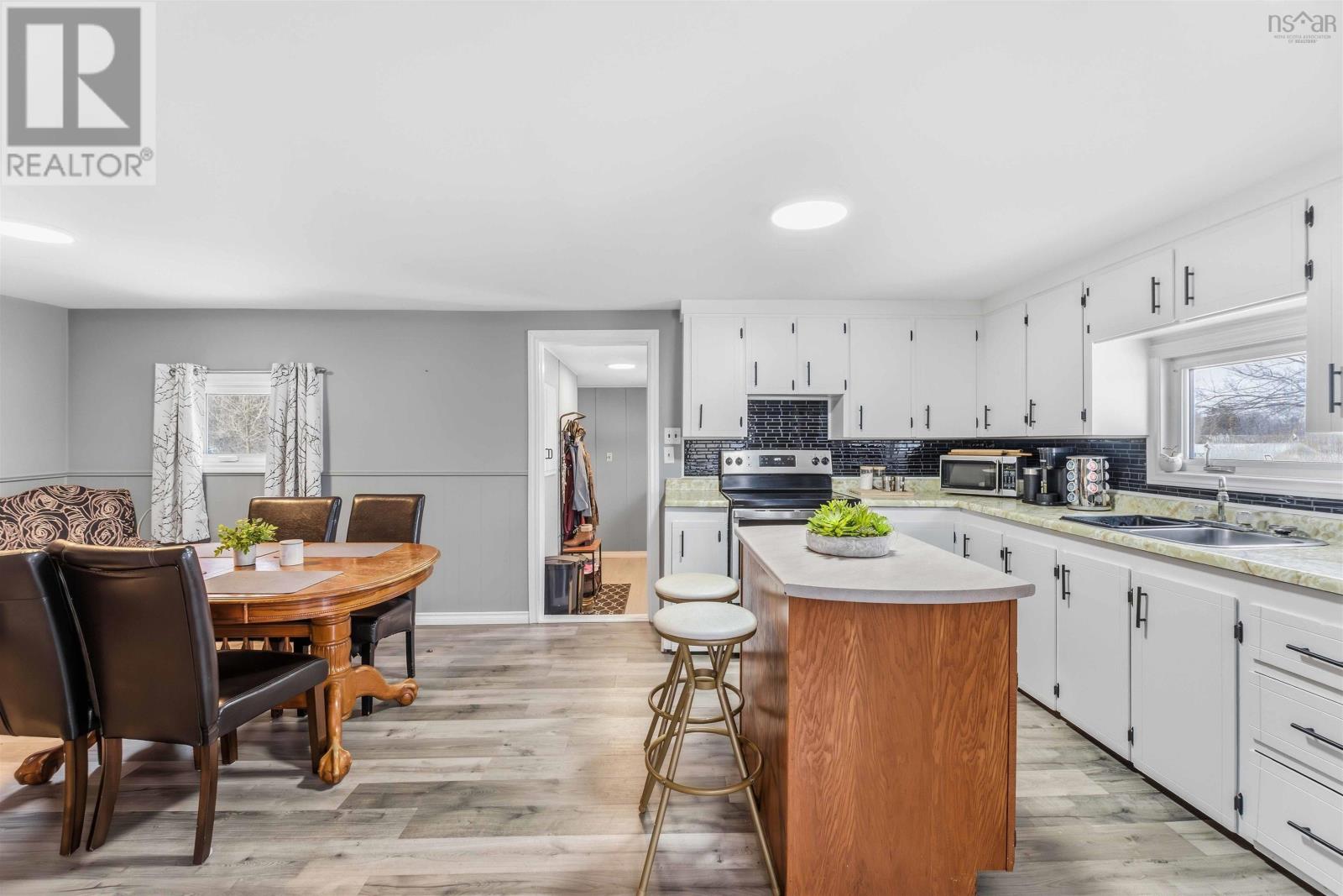 Property 12 of 32 of 293 French Road