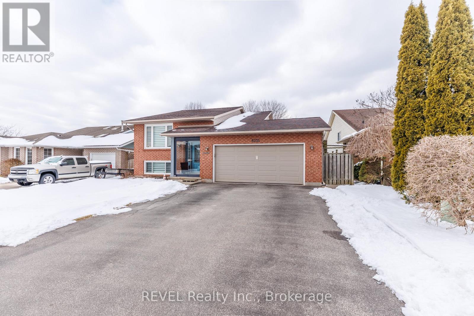 6251 SHERRI AVENUE - 1