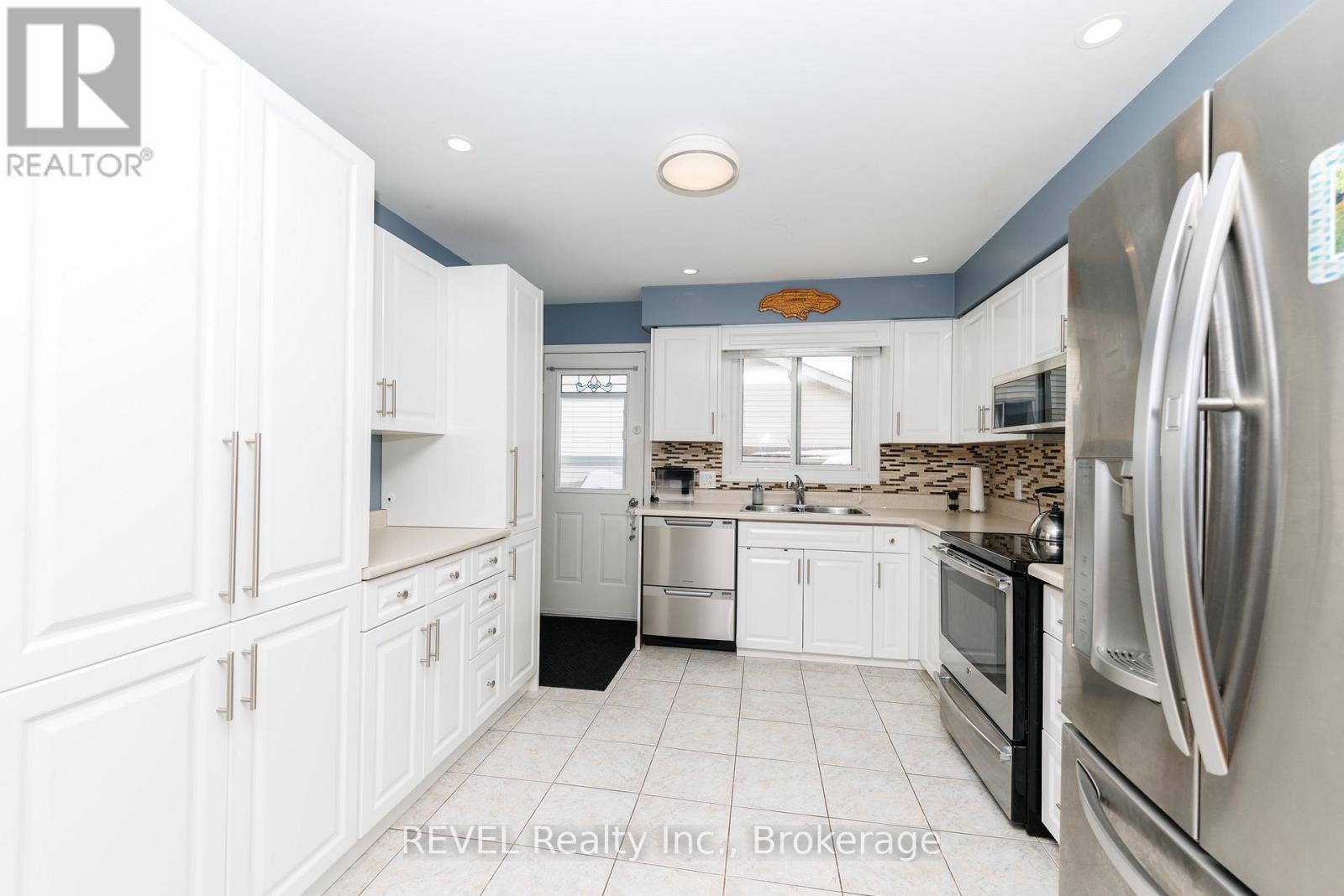 6251 SHERRI AVENUE - 6
