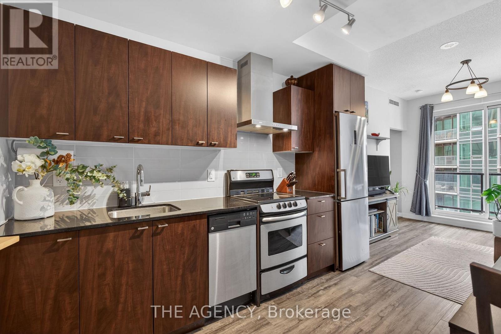 #1701 51 EAST LIBERTY STREET - 15