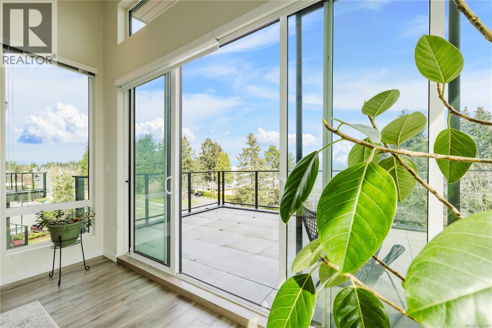 402 100 Lombardy St, Parksville