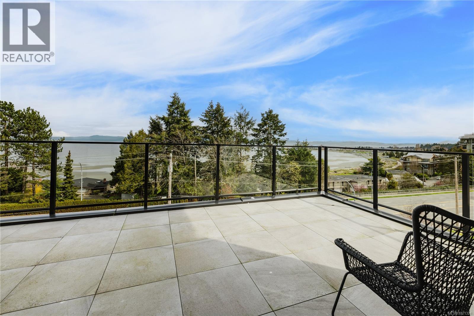 402 100 Lombardy St, Parksville