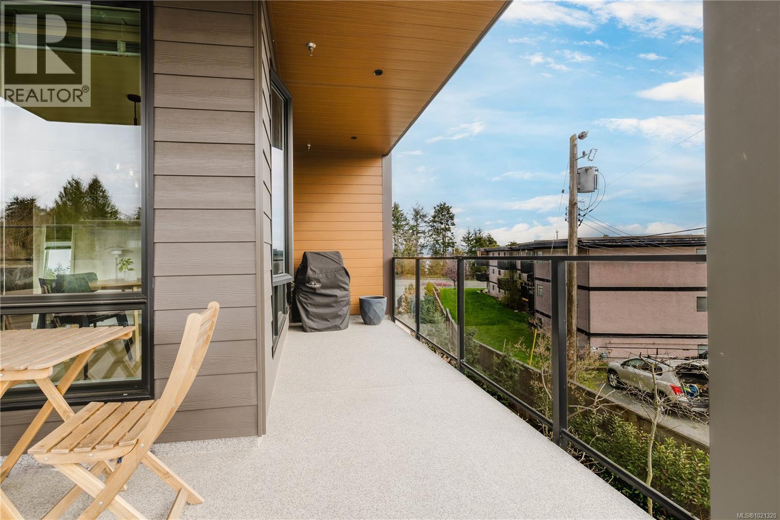 208 100 Lombardy St, Parksville