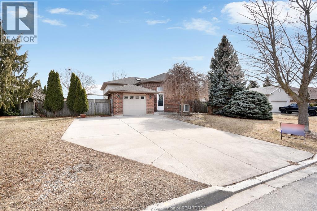 342 THORN RIDGE CRESCENT - Photo 2 of 36, Amherstburg, Ontario