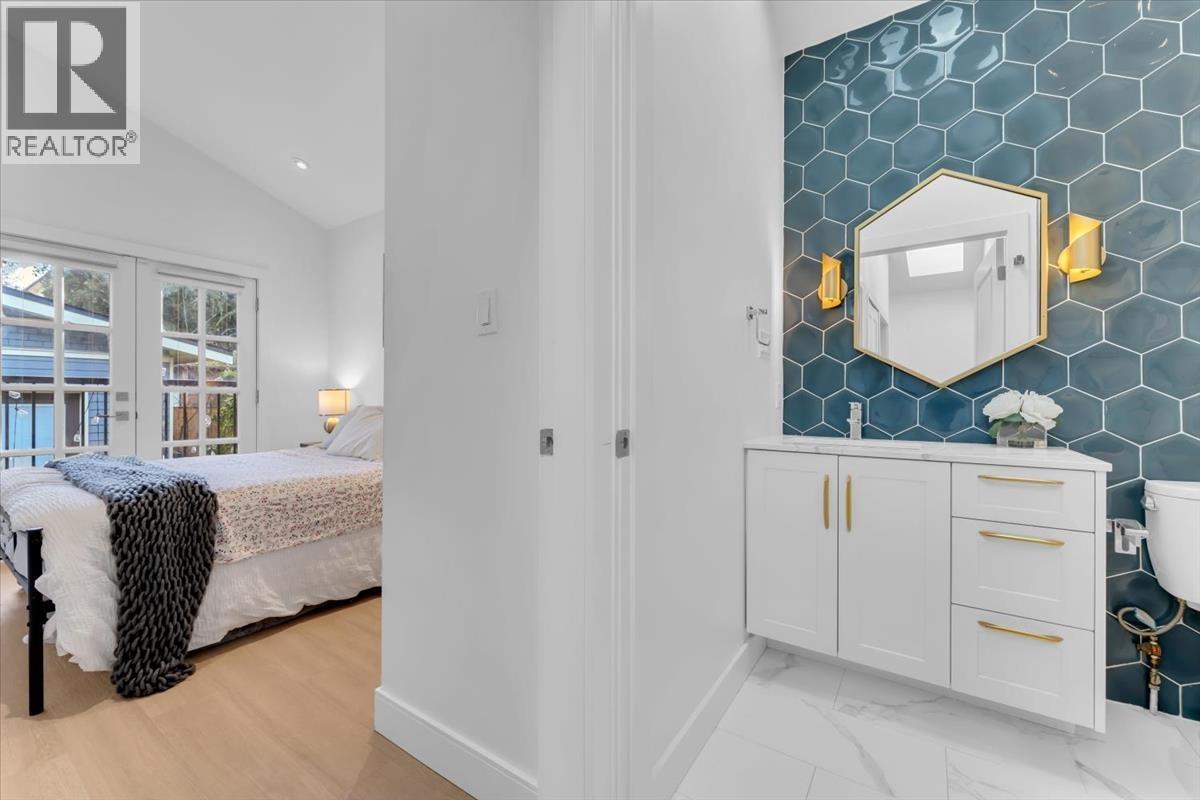 1020 ODLUM DRIVE, Vancouver