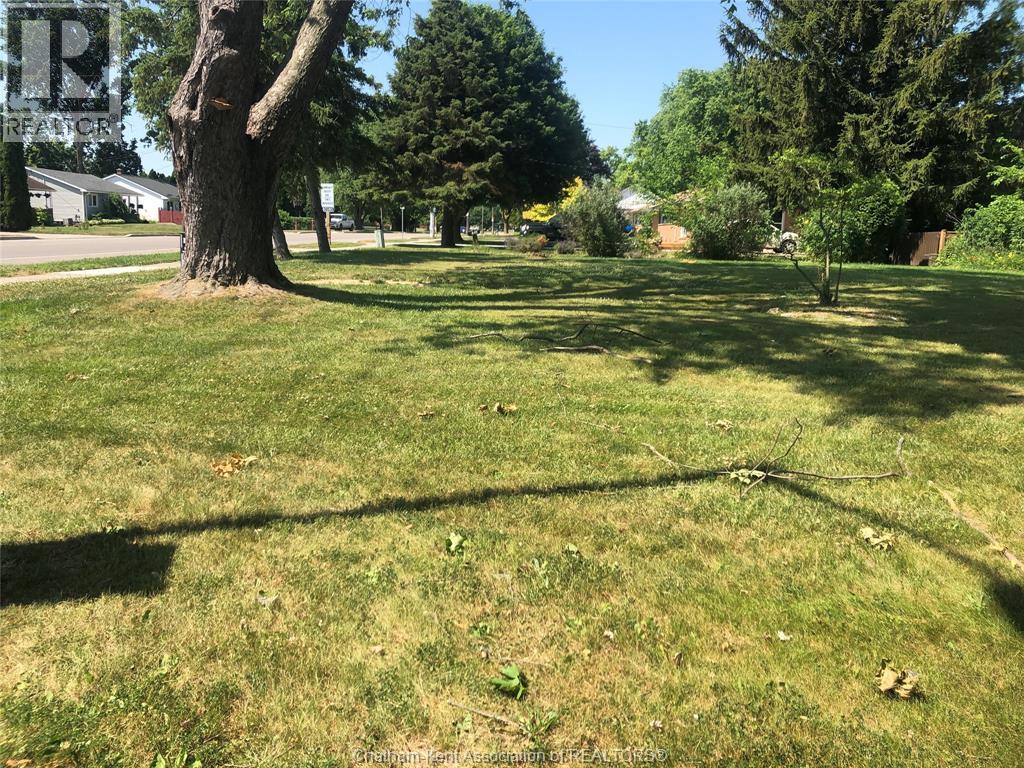 24 St Michael AVENUE - Photo 3 of 5, Chatham, Ontario