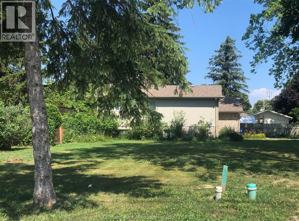 24 St Michael AVENUE - Photo 4 of 5, Chatham, Ontario