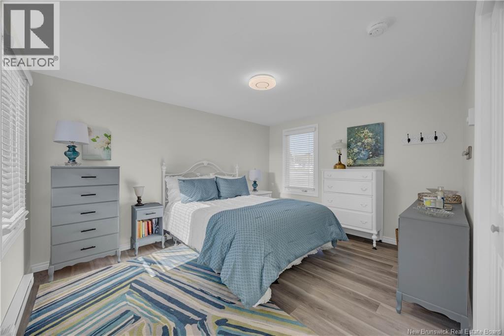 30 Violet Street - 13