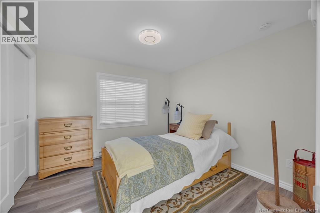 30 Violet Street - 15