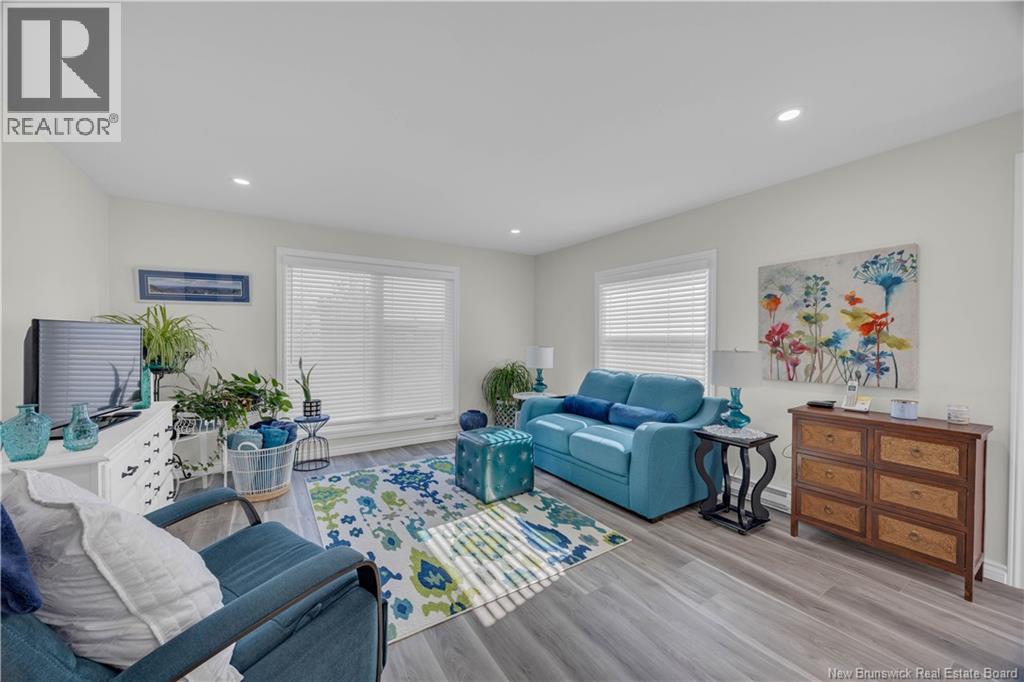 30 Violet Street - 5