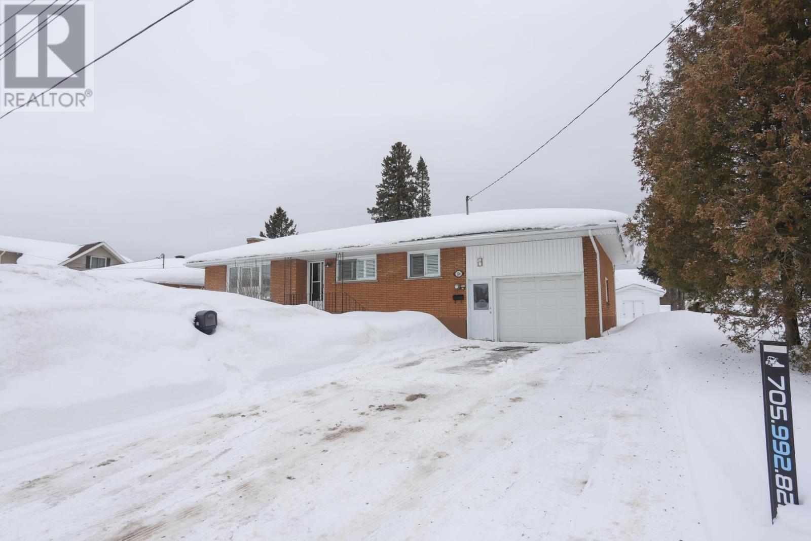 224 Doncaster RD - Photo 2 of 47, Sault Ste. Marie, Ontario