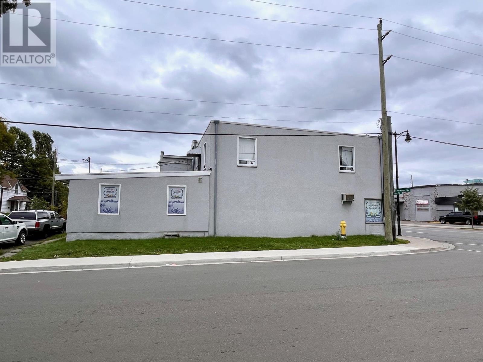 320/322 MAY ST - 2
