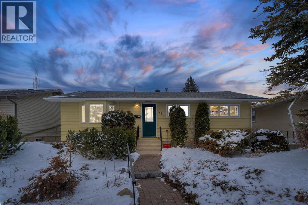 49 Kentish Drive SW - Main photo, Calgary, Alberta