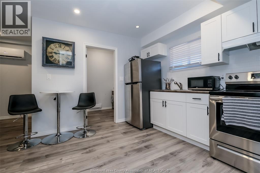 493 UNIVERSITY AVENUE West Unit# 4