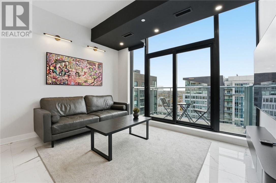 180 GEORGE STREET UNIT# PH206 - 20