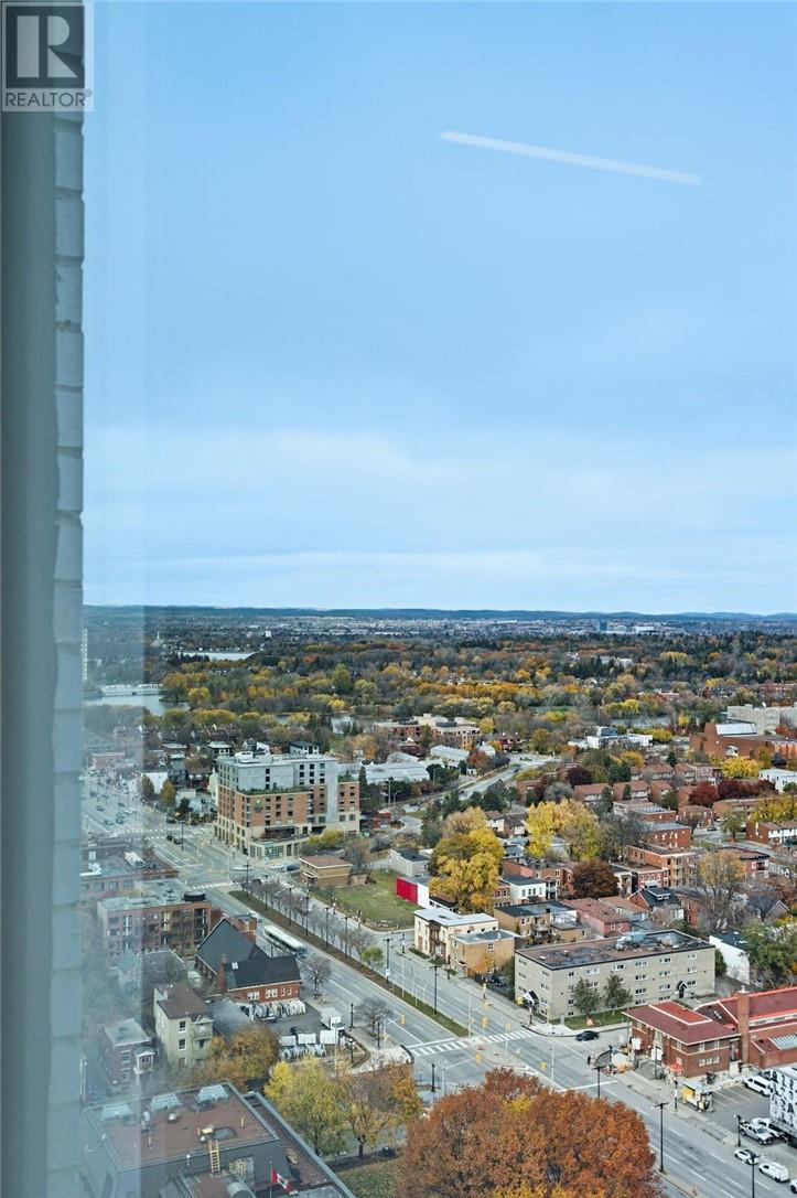 180 GEORGE STREET UNIT# PH206 - 28