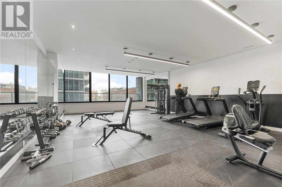 180 GEORGE STREET UNIT# PH206 - 41