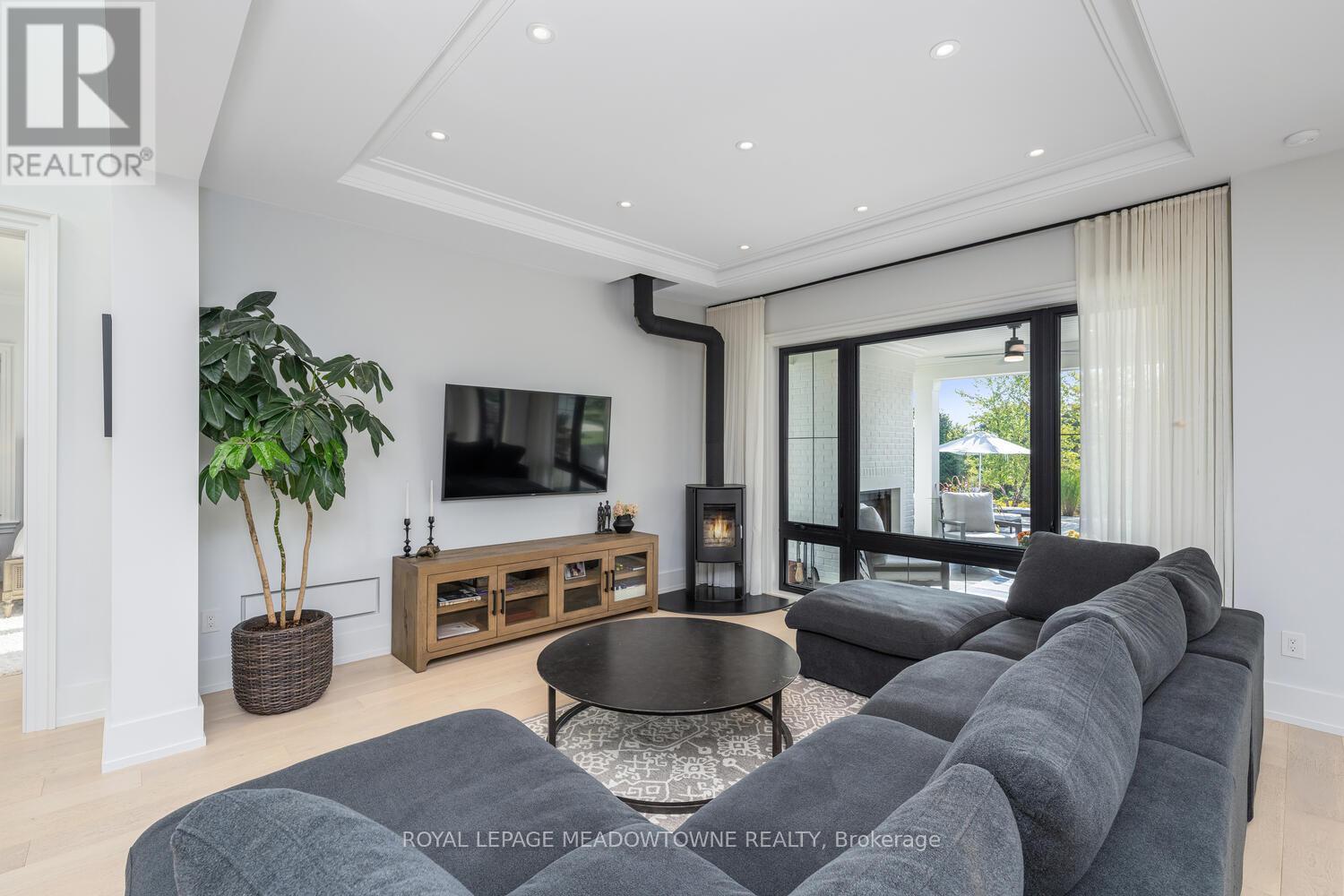 9275 WELLINGTON RD 50 - 8