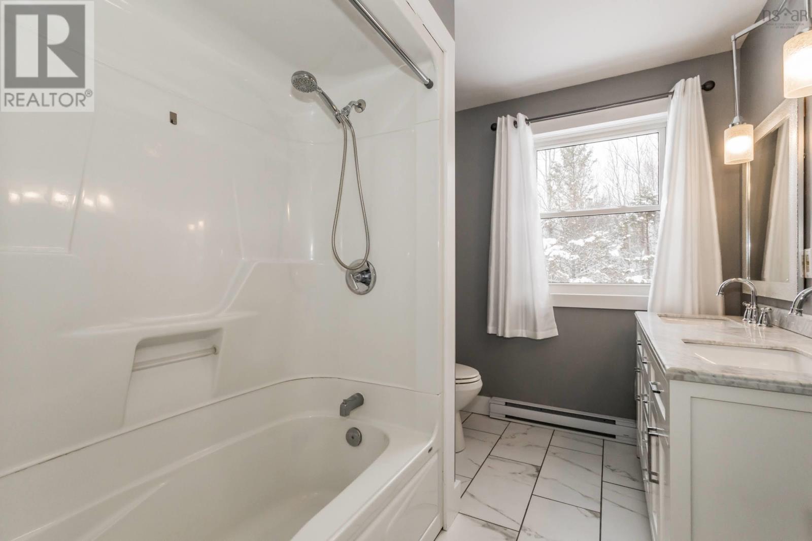 Property 23 of 46 of 1685 Highway 201