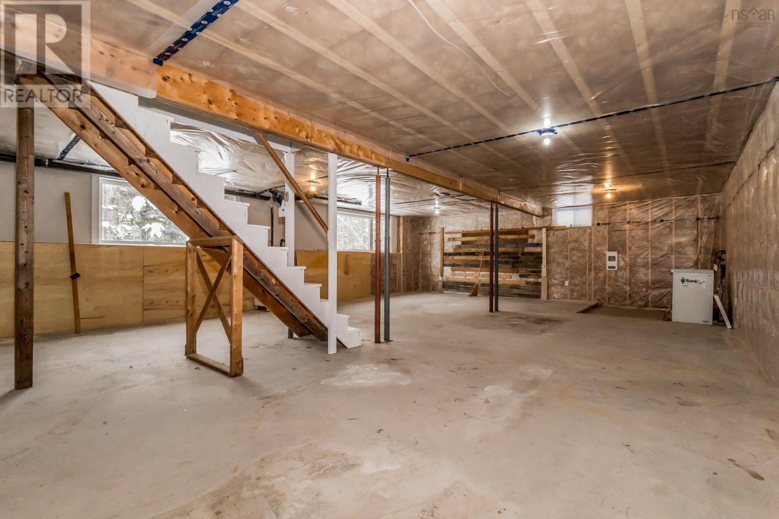 Property 31 of 46 of 1685 Highway 201