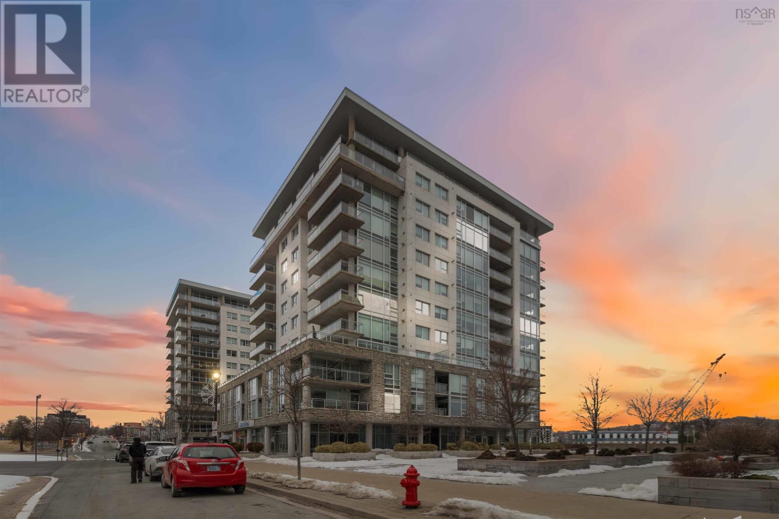 Property 36 of 49 of 802 31 Kings Wharf Place