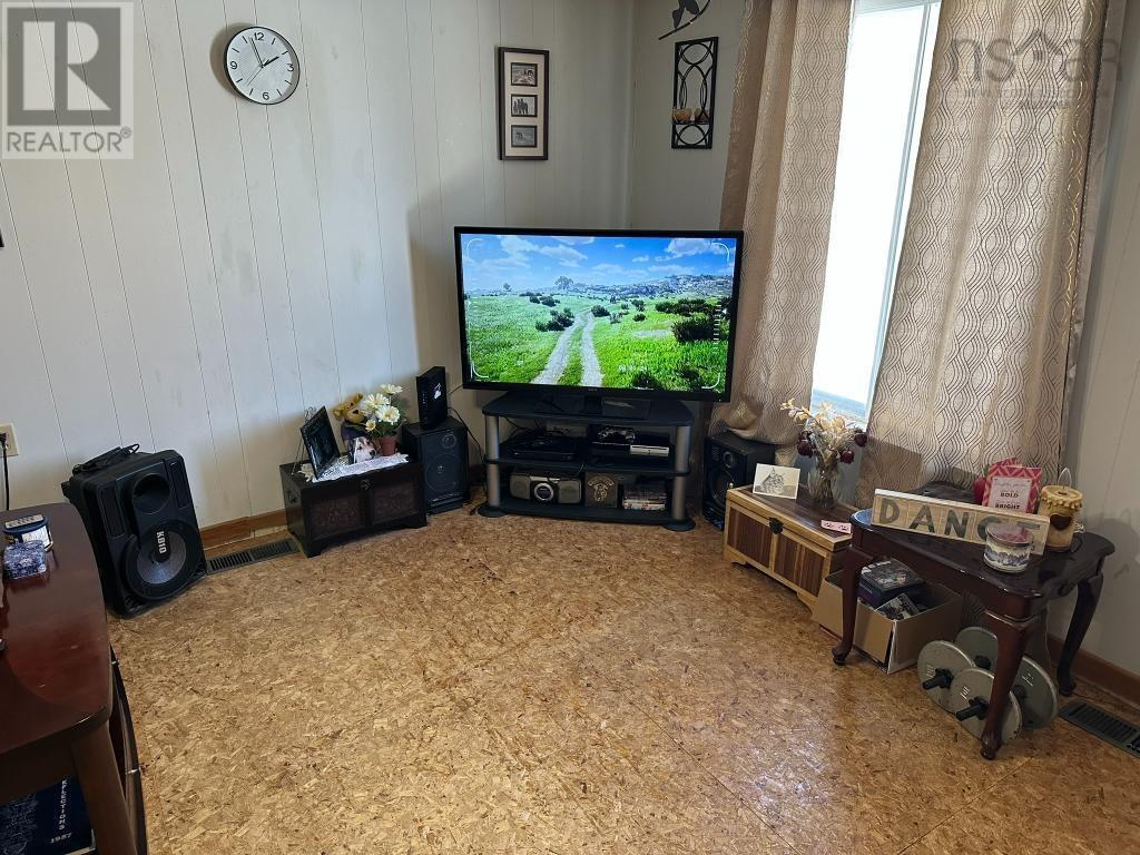 Property 14 of 29 of 2043 Highway 359