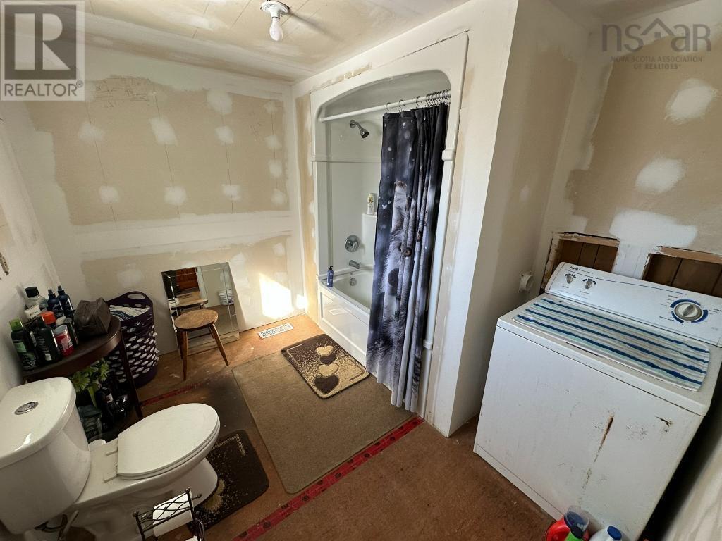 Property 19 of 29 of 2043 Highway 359