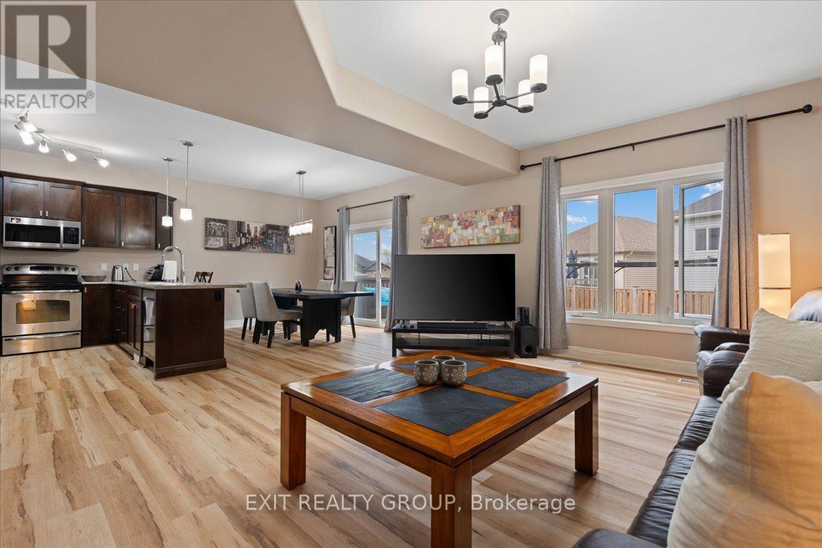 82 MOUNTAIN ASH DRIVE - 15