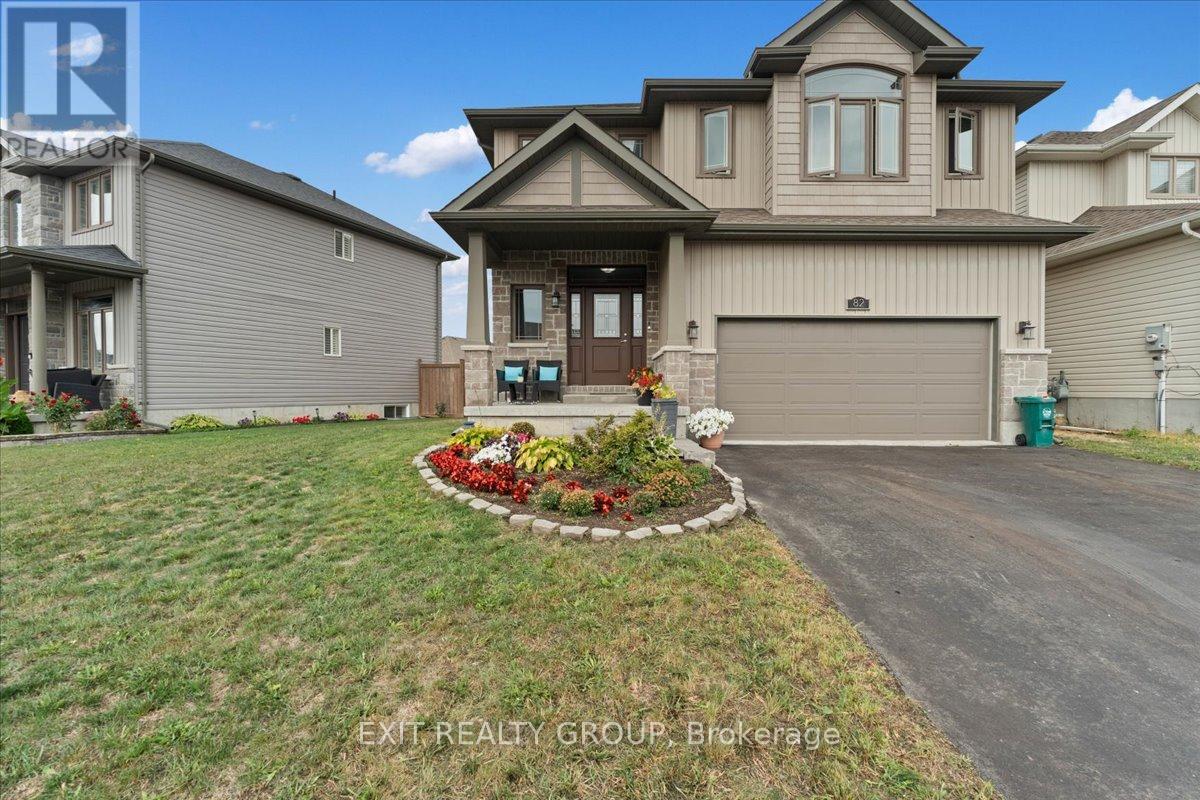 82 MOUNTAIN ASH DRIVE - 2