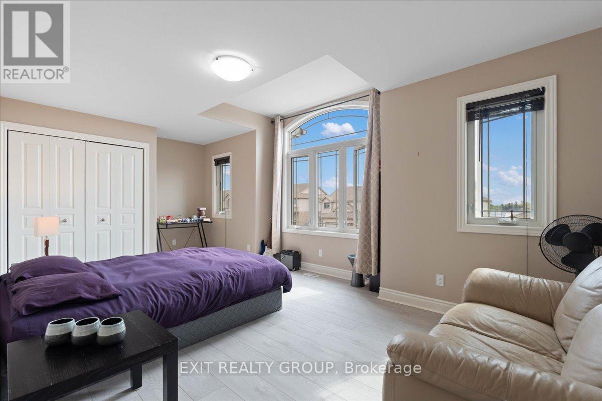 82 MOUNTAIN ASH DRIVE - 25