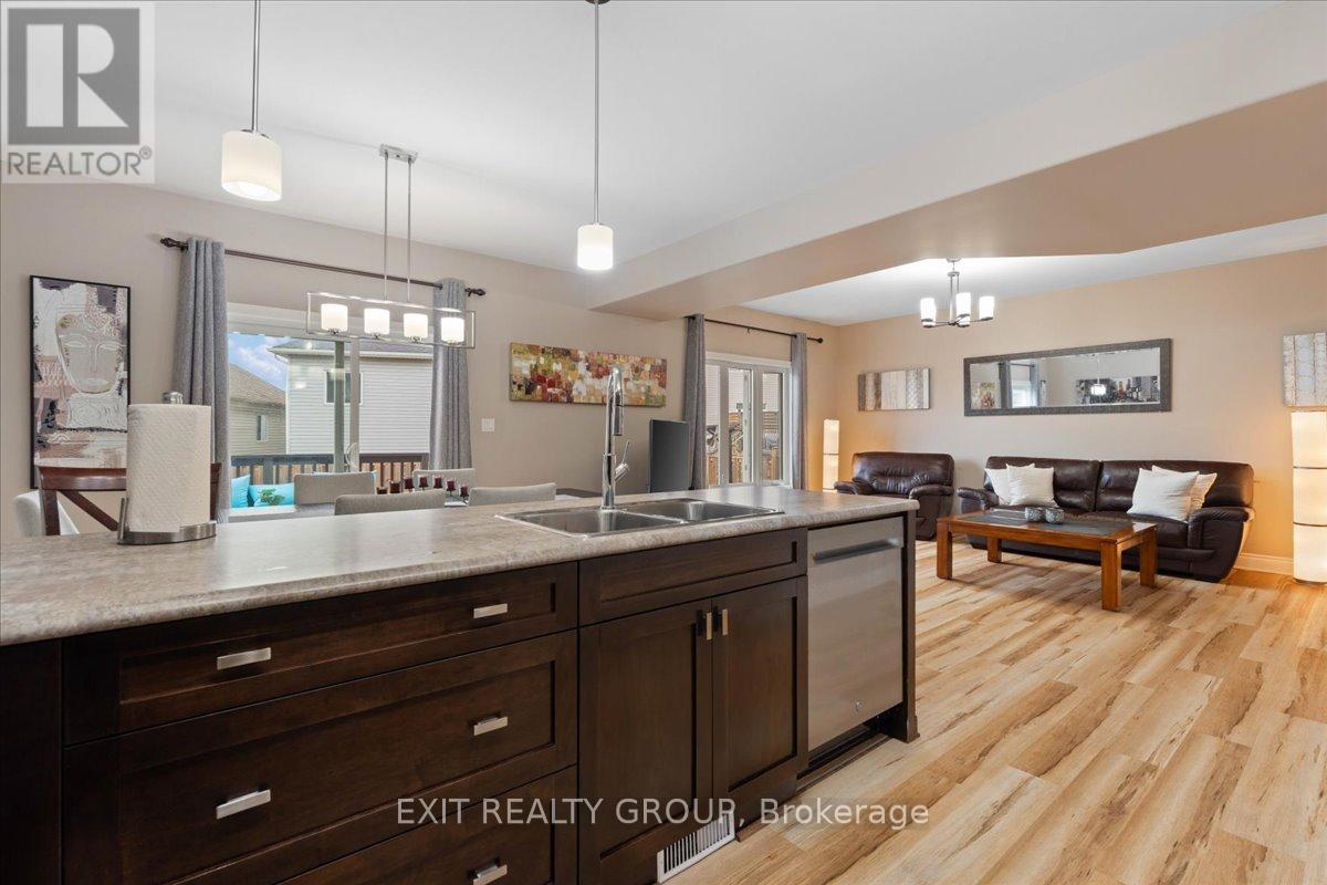 82 MOUNTAIN ASH DRIVE - 9