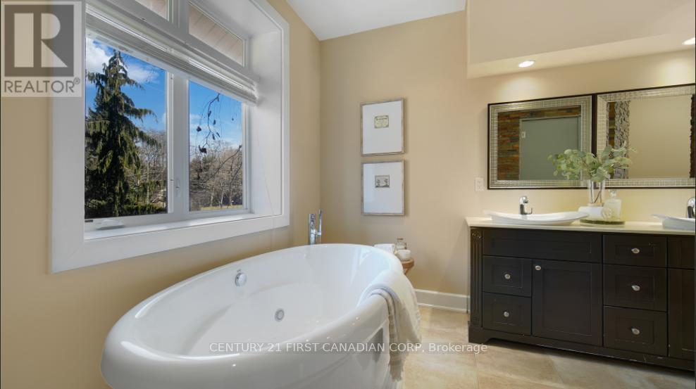 1659 HAMILTON ROAD - 43