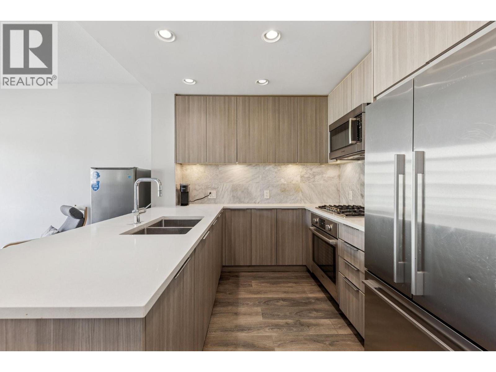 510 3289 RIVERWALK AVENUE - Main photo, Vancouver, British Columbia