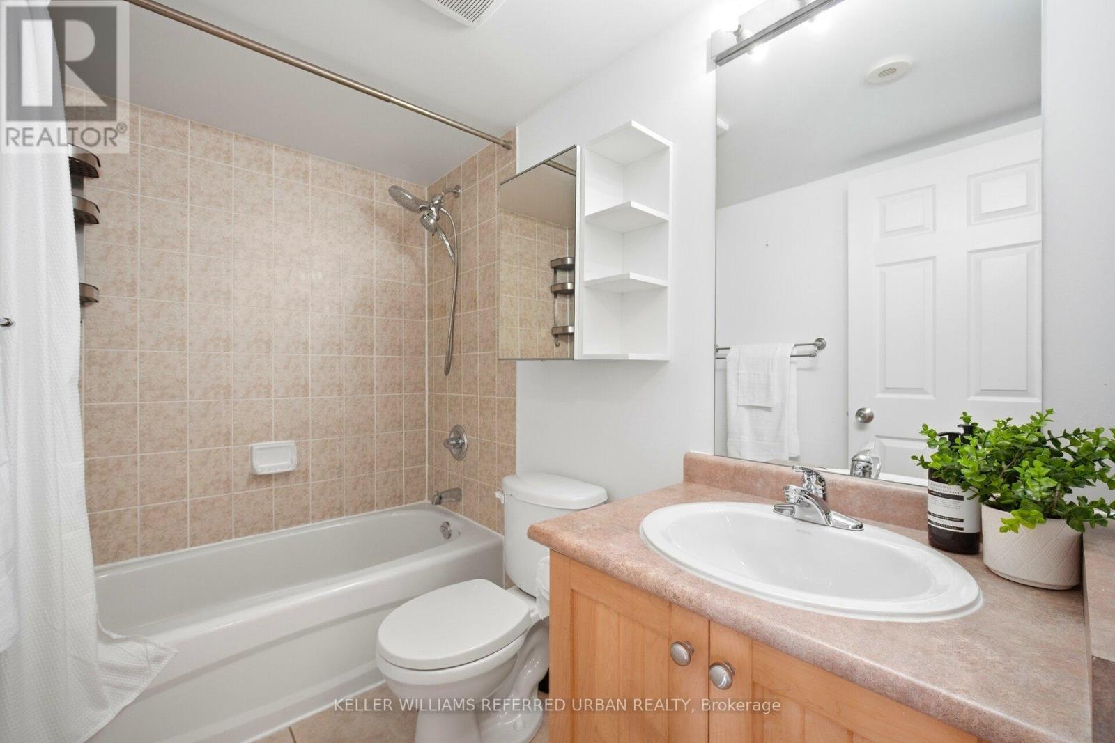 #2020 125 GEORGE APPLETON WAY - 22