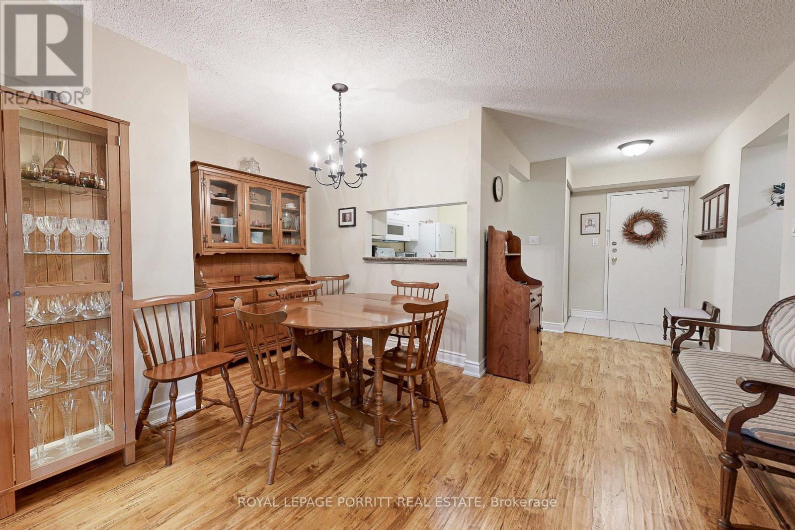 #208 3835 LAKE SHORE BOULEVARD W - 9
