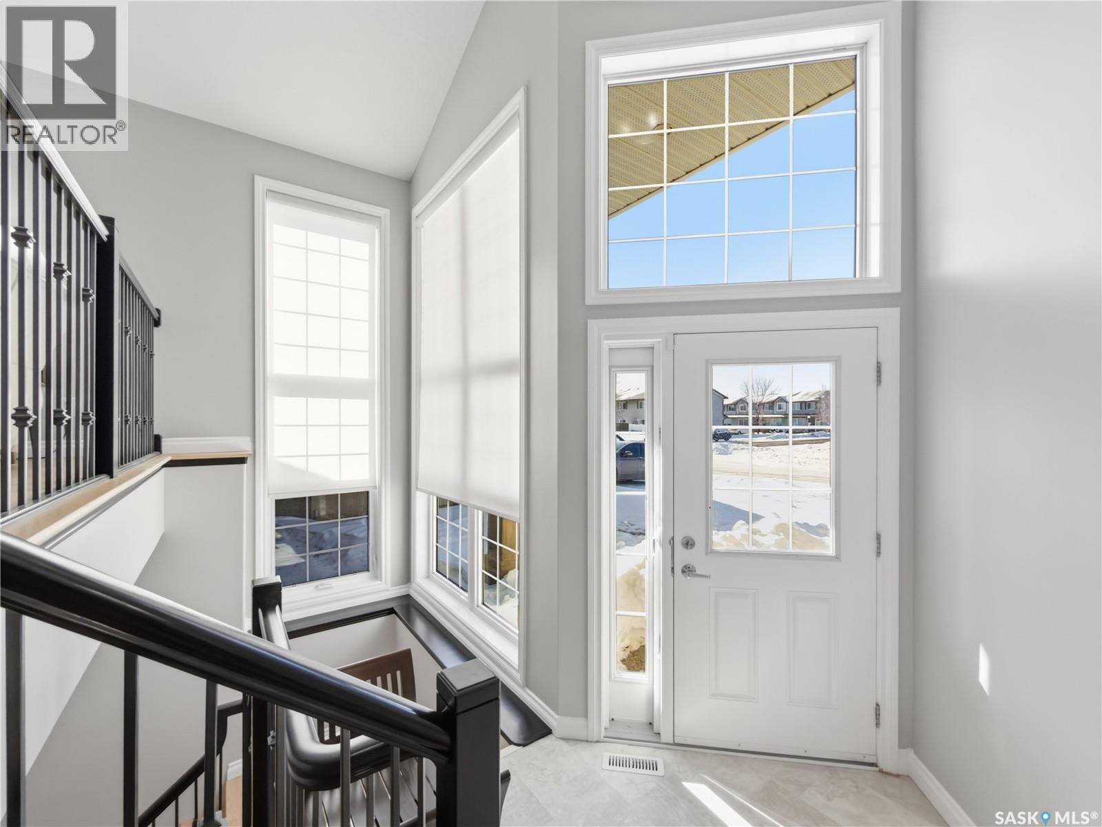 4706 Mazinke CRESCENT - Photo 2 of 41, Regina, Saskatchewan