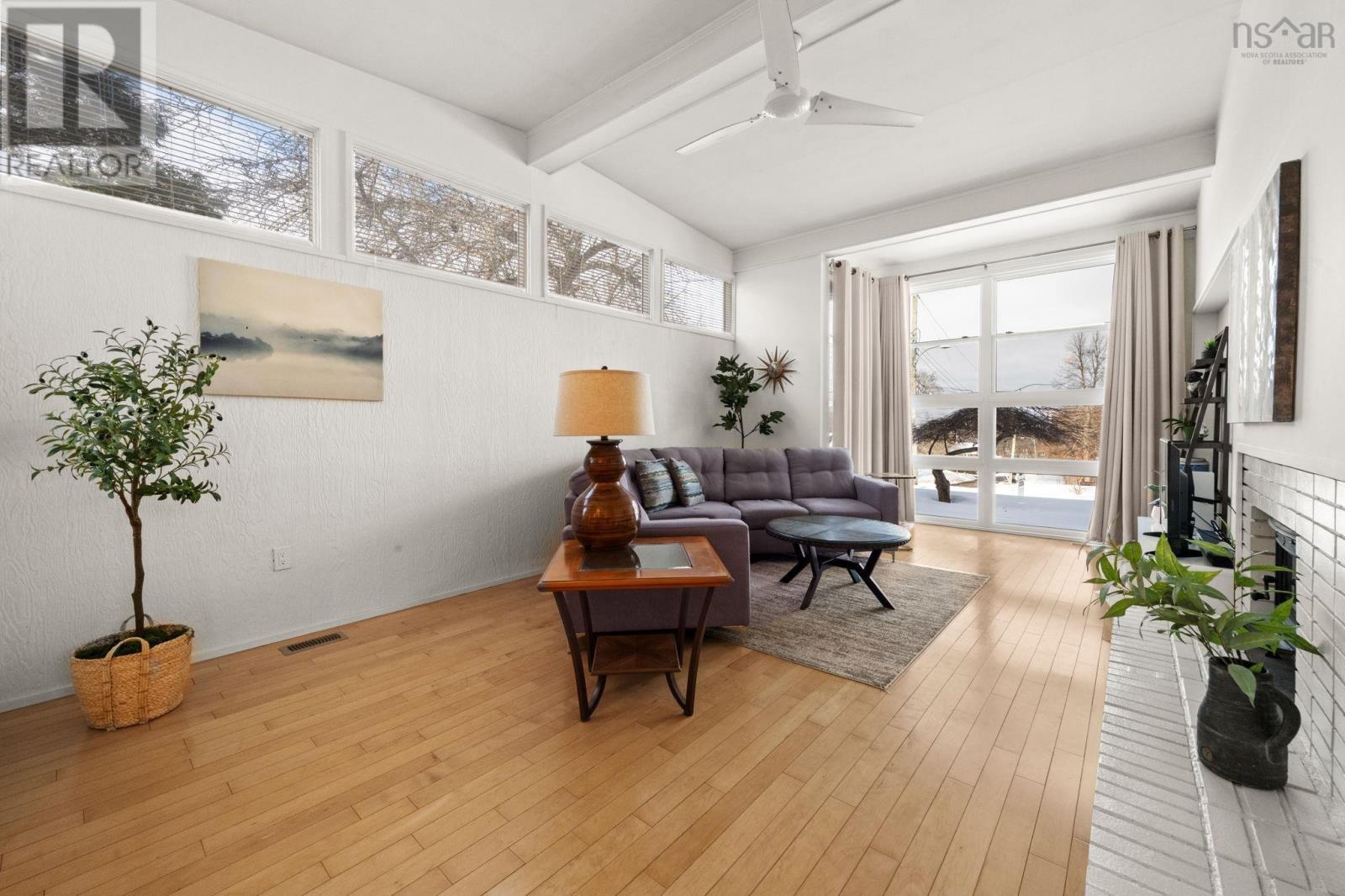 Property 3 of 49 of 6 Lavinia Street