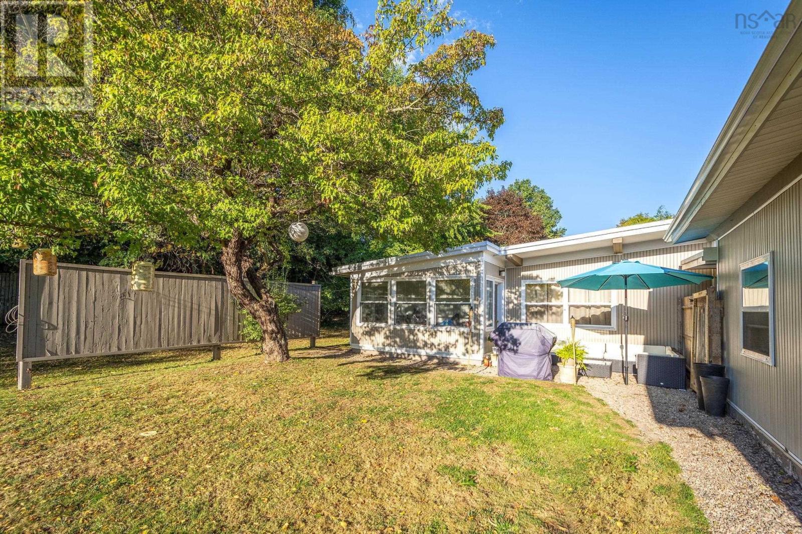 Property 37 of 49 of 6 Lavinia Street