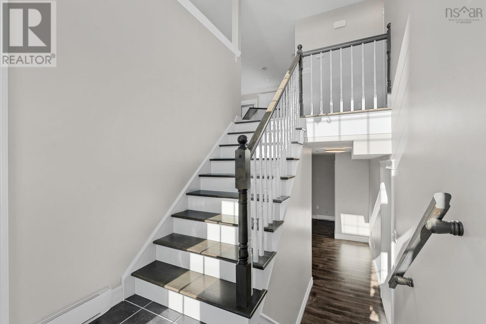 Property 21 of 33 of 5 Kiel Court