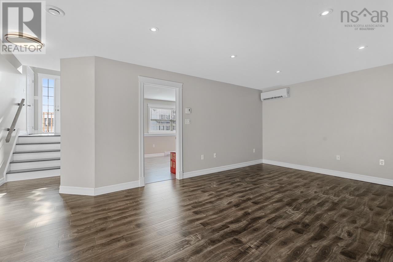 Property 26 of 33 of 5 Kiel Court